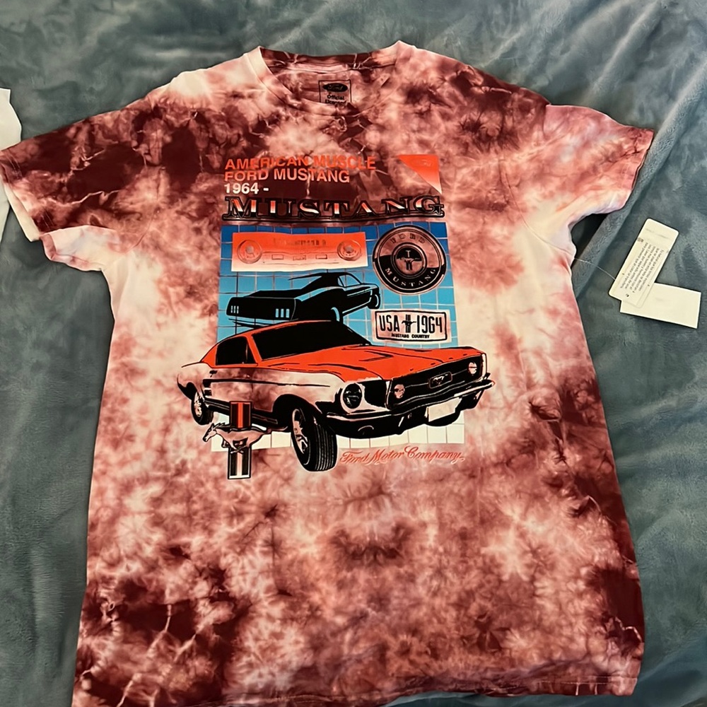 brand new graphic shirt, never had the time to wear it